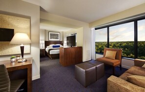 Hypo-allergenic bedding, pillowtop beds, in-room safe, desk
