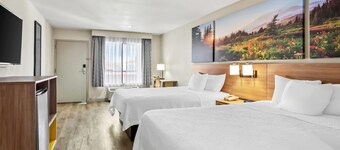 Days Inn by Wyndham Fontana / Rialto