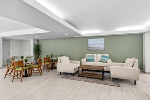 Lobby - Quality Inn Orlando Near International Drive (Orlando)