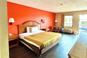 1 bedroom, desk, free WiFi, bed sheets