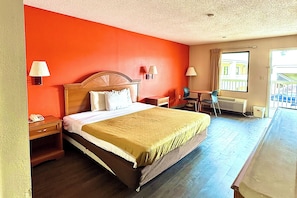 1 bedroom, desk, free WiFi, bed sheets