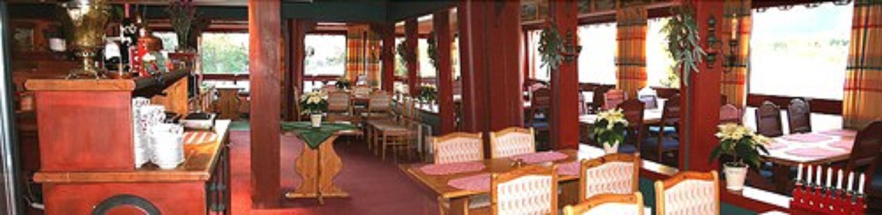 breakfast, lunch and dinner served