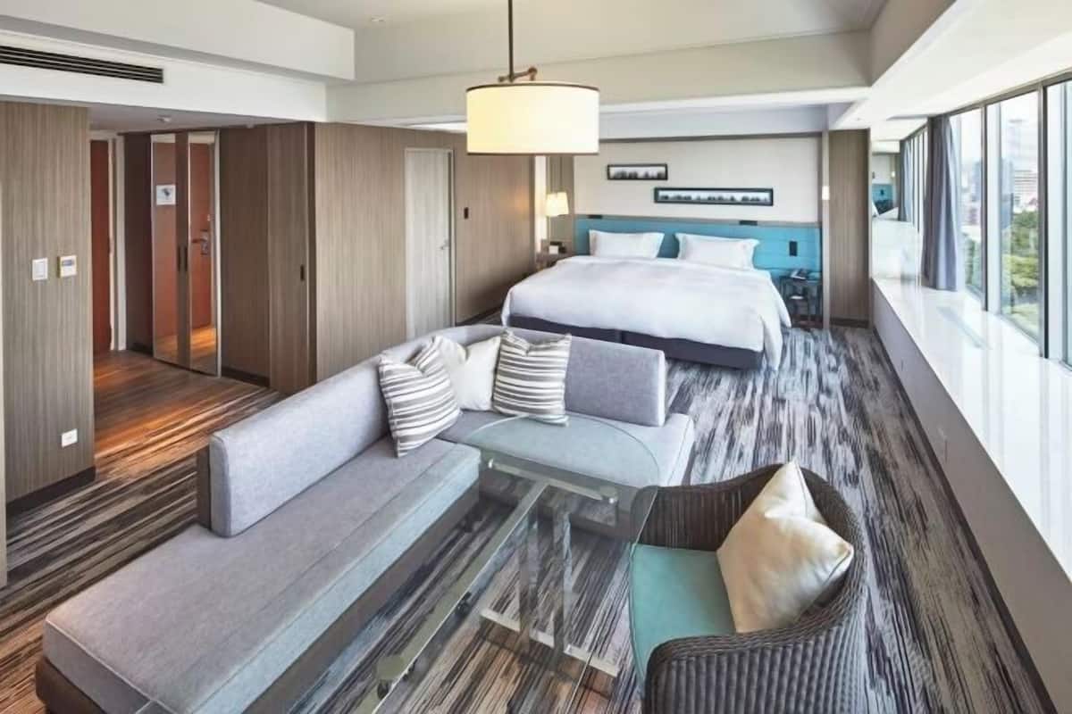 1 slaapkamer, een minibar, een kluis op de kamer, een bureau