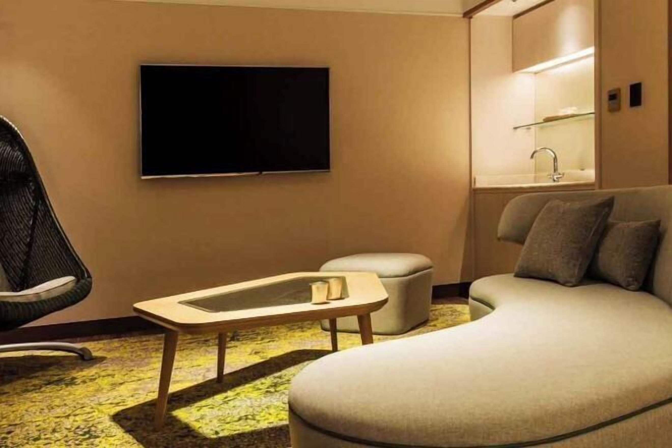 Living area | TV