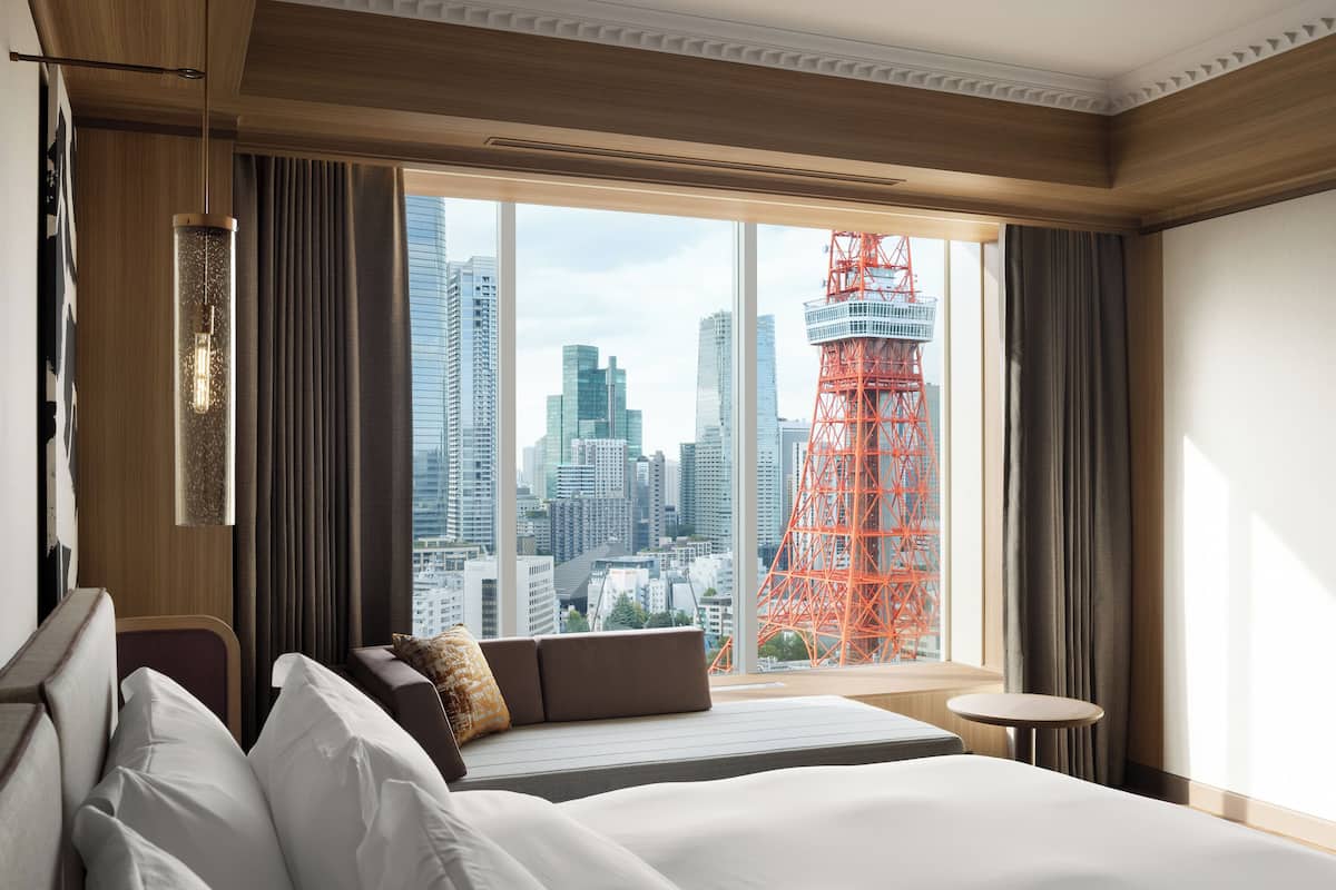 Suite Club, non fumatori (TowerView Suite,ClubLoungeAccess,32FL) | 1 camera, minibar, una cassaforte in camera, una scrivania