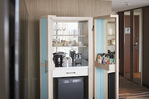 1 bedroom, minibar, in-room safe, desk