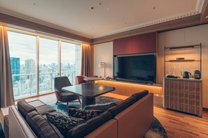家庭客房, 非吸煙房 (FamiliaSuiteA,ClubLoungeAccess,32FL) | 陽台景觀