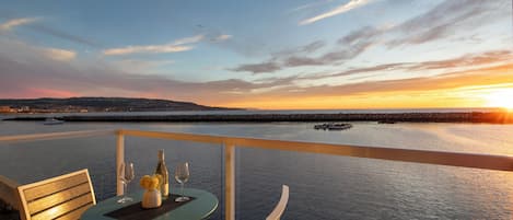 G - Oceanside Deluxe King | Terrace/patio