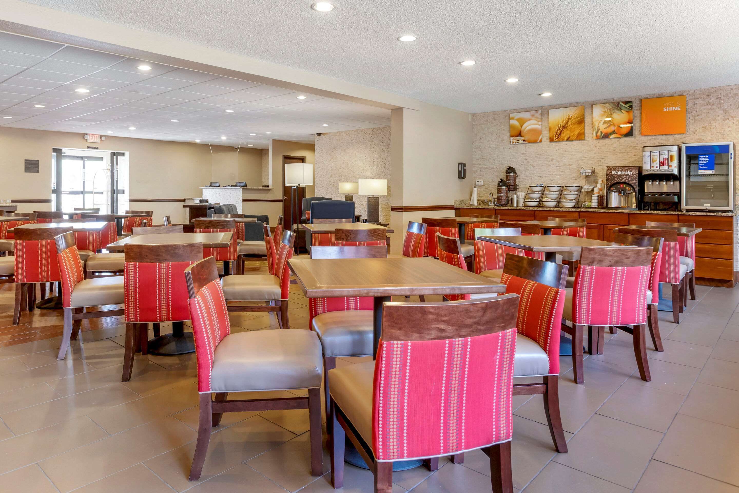 فطور أوروبي مجانًا يوميًا