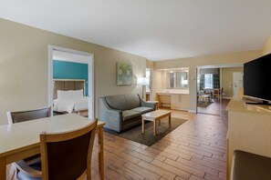 Premium bedding, pillowtop beds, in-room safe, desk