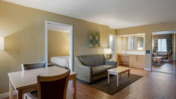 Premium bedding, pillowtop beds, in-room safe, desk