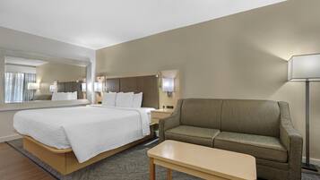 Habitació estàndard, 1 llit de matrimoni gran, frigorífic i microones, vistes a la muntanya | Roba de llit d'alta qualitat i matalassos amb encoixinament addicional