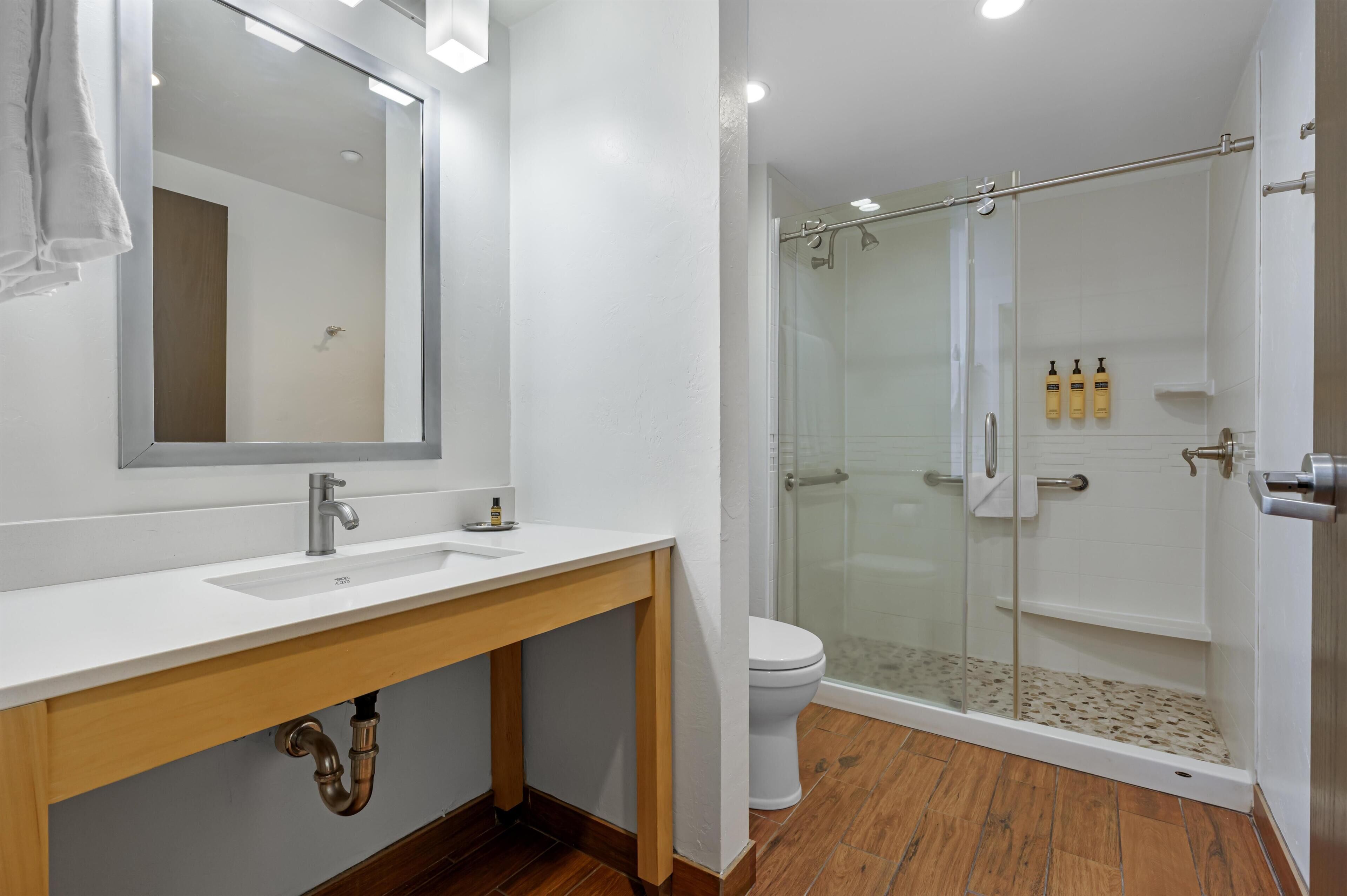 Foto - Best Western Plus South Coast Inn