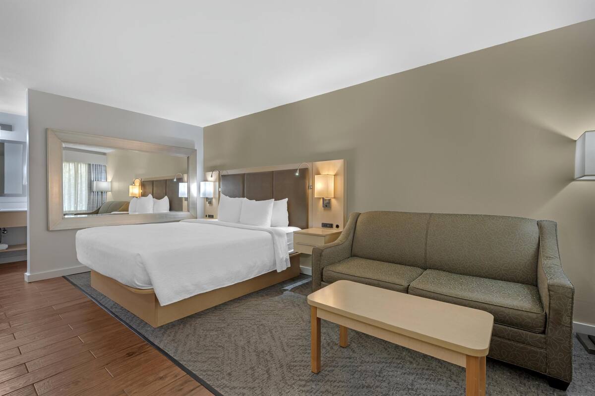Premium bedding, pillowtop beds, in-room safe, desk