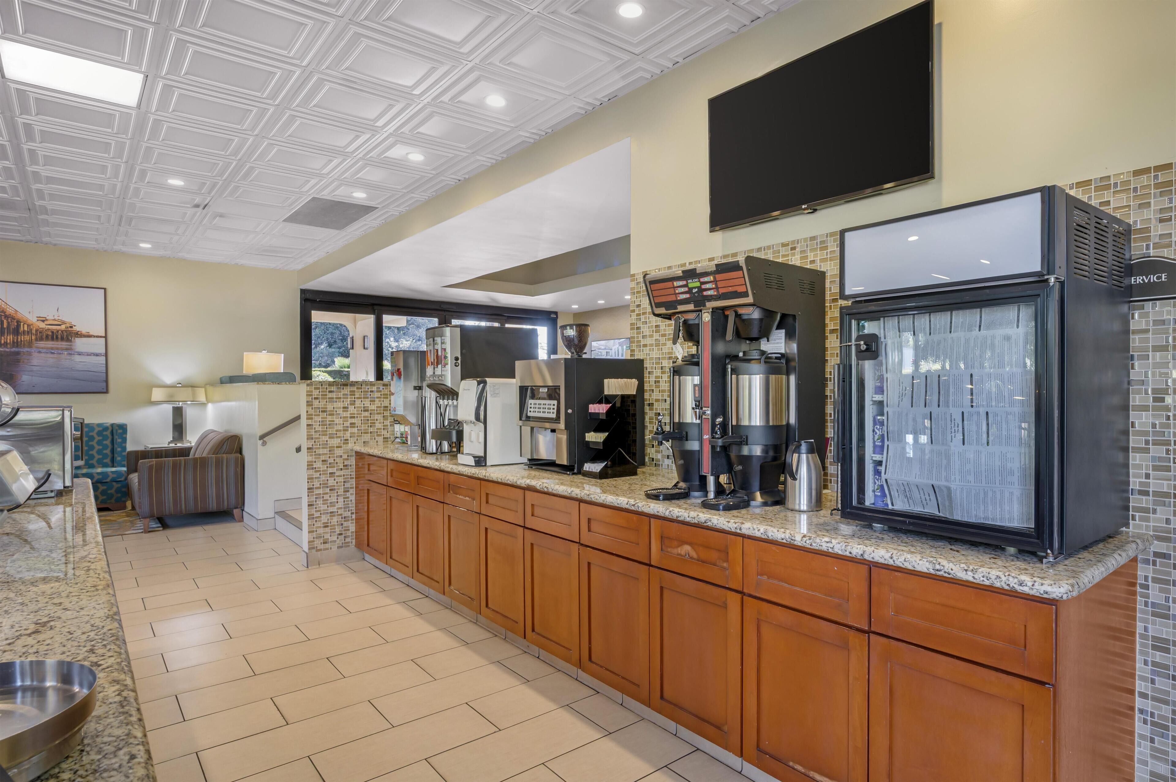 Foto - Best Western Plus South Coast Inn