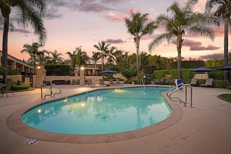 Outdoor pool. Best Western Plus South Coast Inn