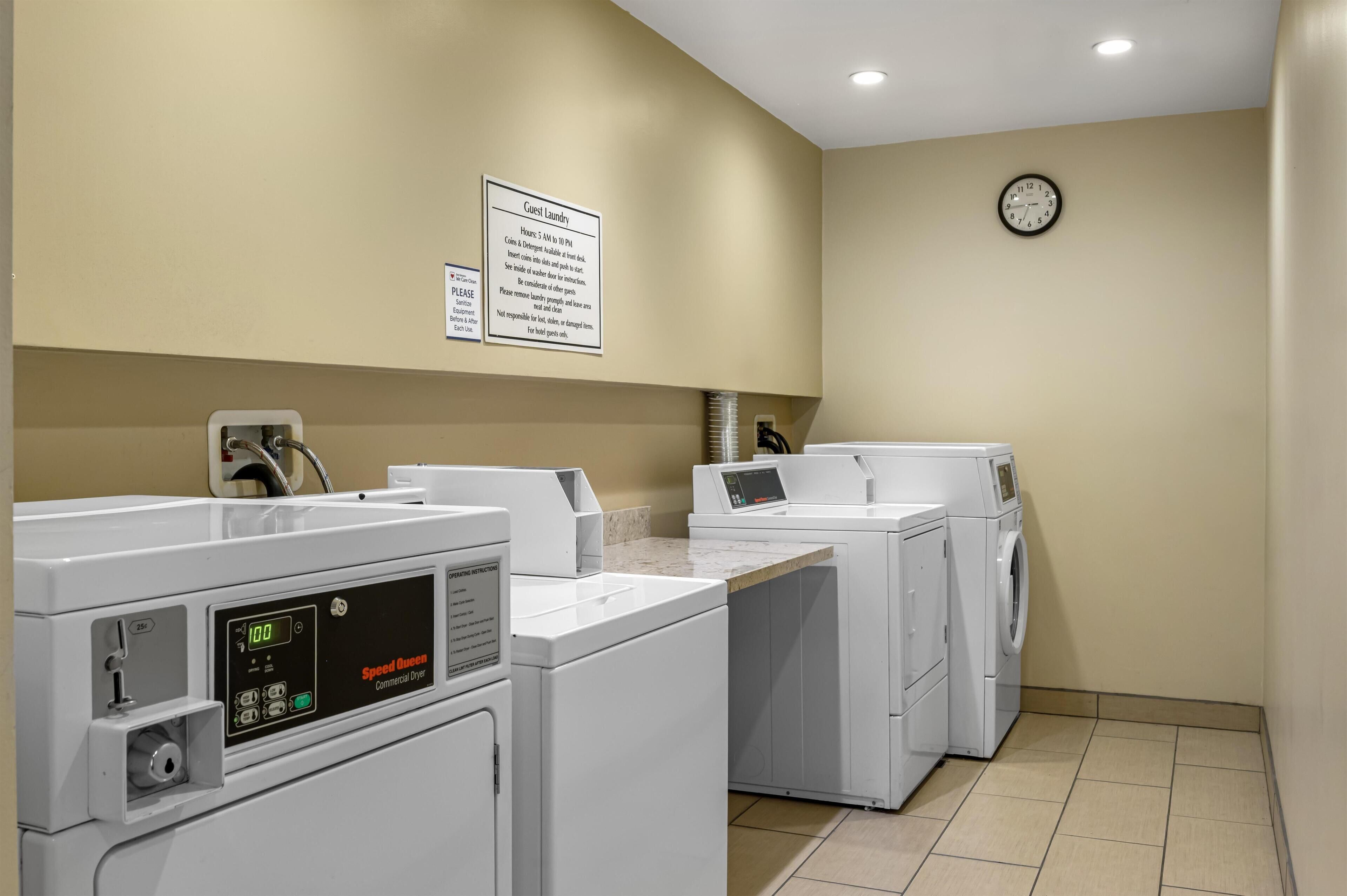 Foto - Best Western Plus South Coast Inn