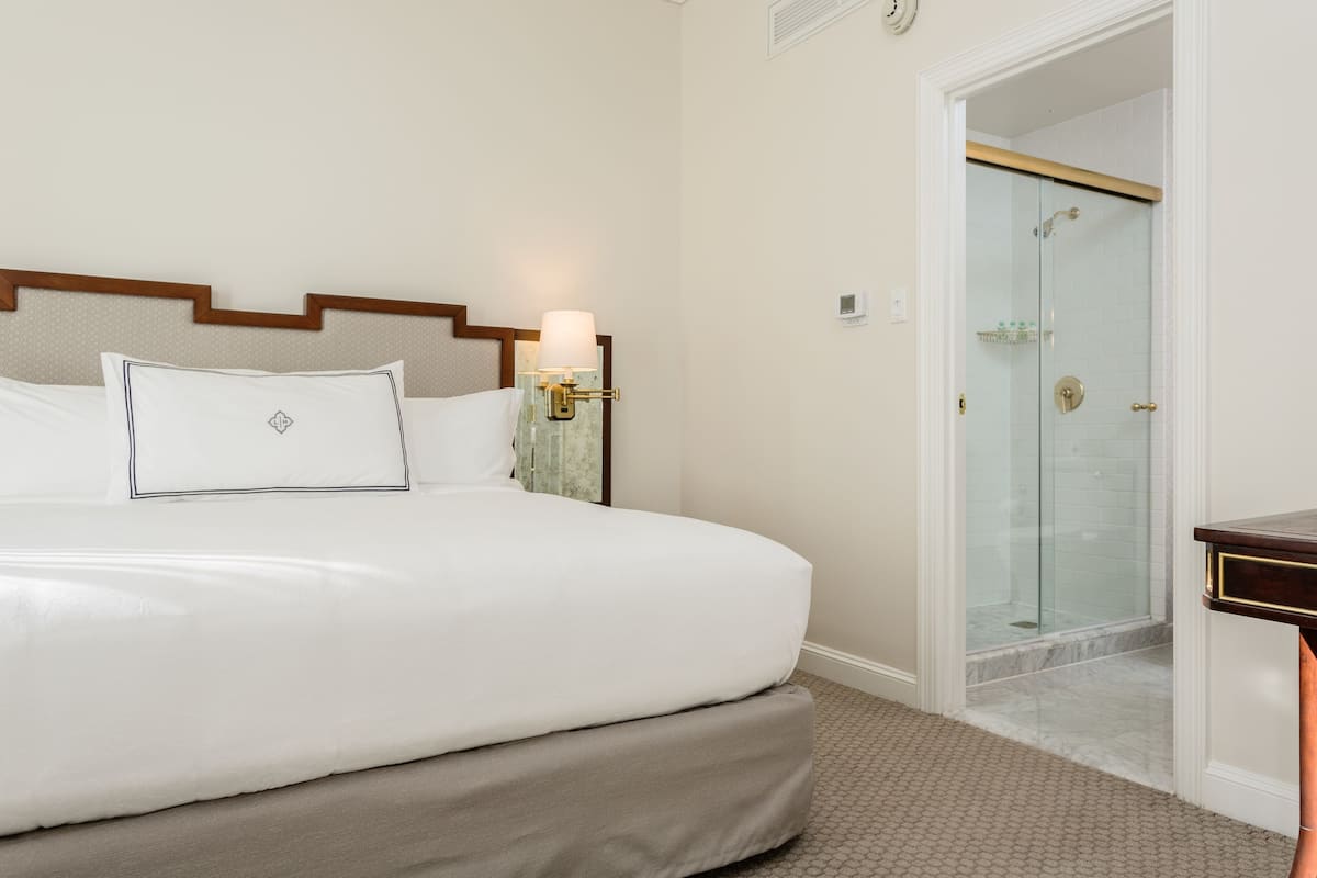 Premium bedding, pillowtop beds, minibar (free items), in-room safe