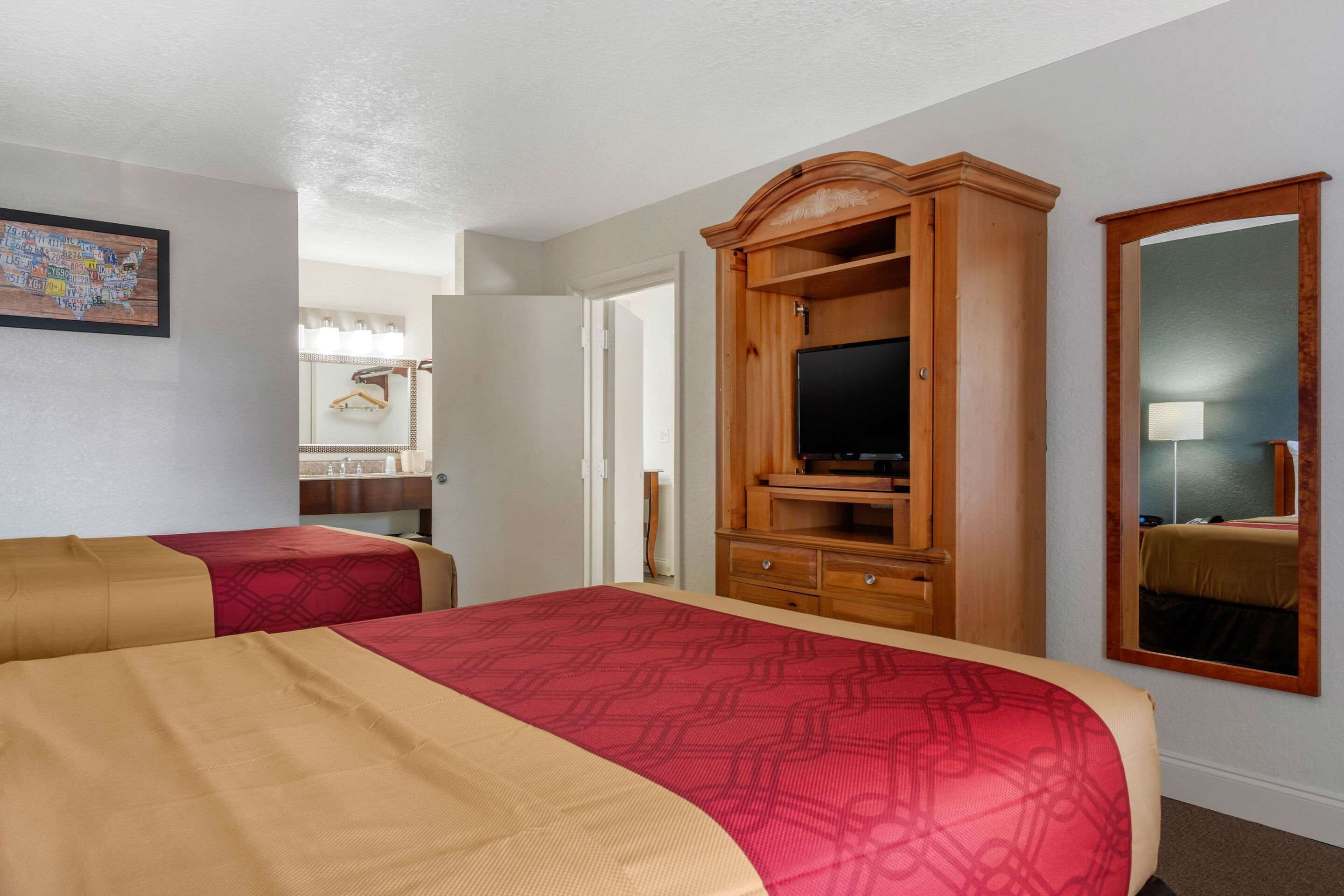 Foto - Econo Lodge Airport - RJ Stadium