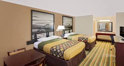 Super 8 by Wyndham Laurel