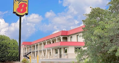 Super 8 by Wyndham Laurel