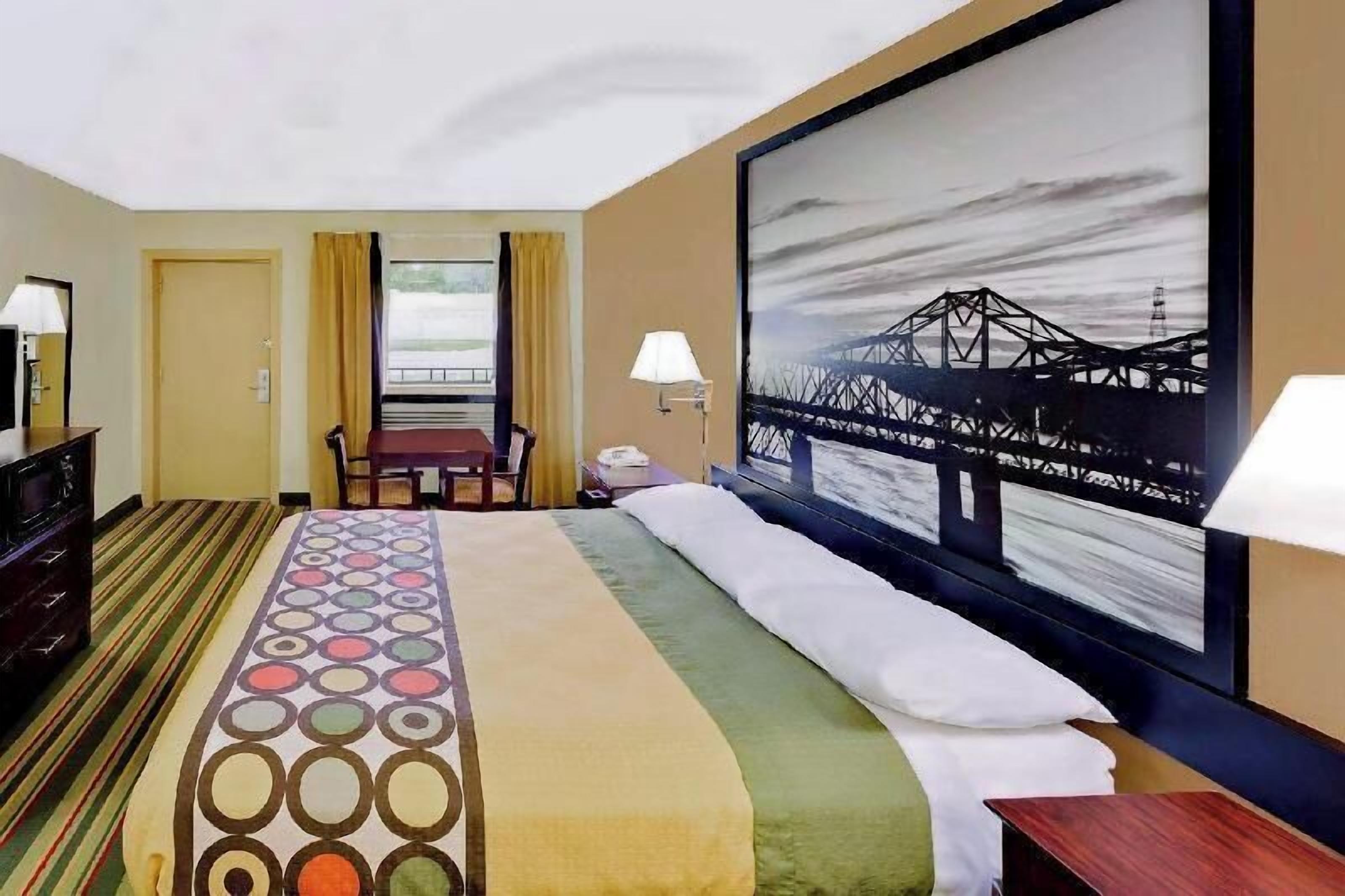 Decoración personalizada, muebles diferentes y escritorio 
