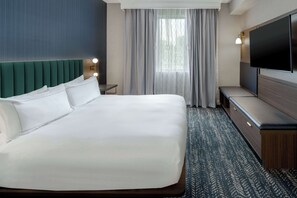 1 bedroom, premium bedding, pillow-top beds, in-room safe