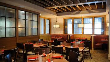 Daily buffet breakfast (USD 18.95 per person)