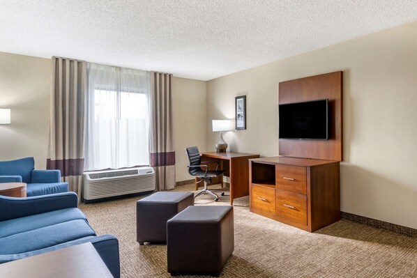Deluxe Suite, Multiple Beds, Non Smoking | Desk, laptop workspace, blackout drapes, iron/ironing board