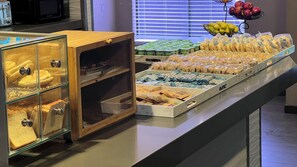 Petit-déjeuner à emporter compris tous les jours