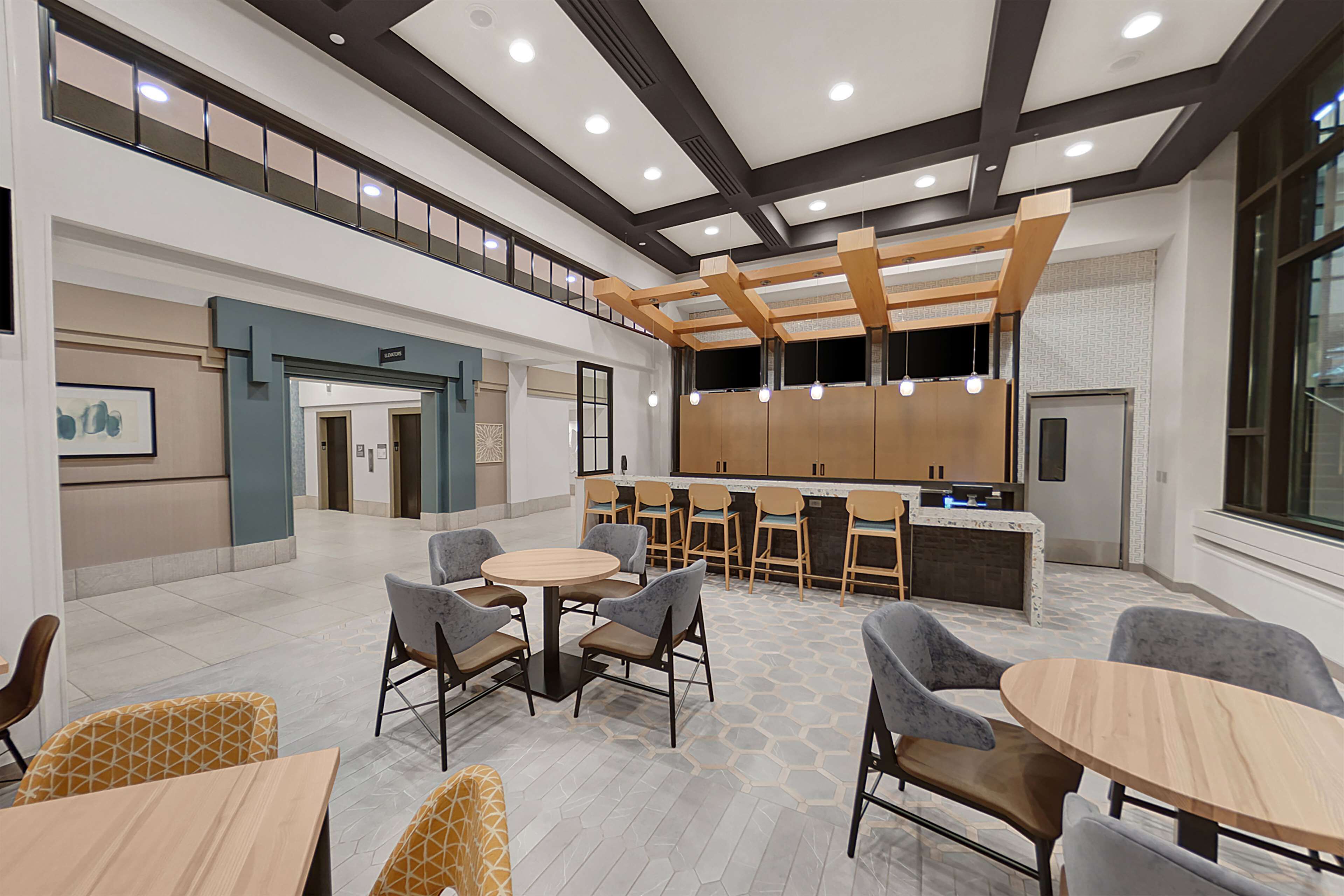 Lunch and dinner served, American cuisine