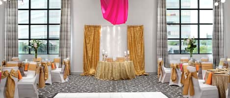 屋内結婚式場