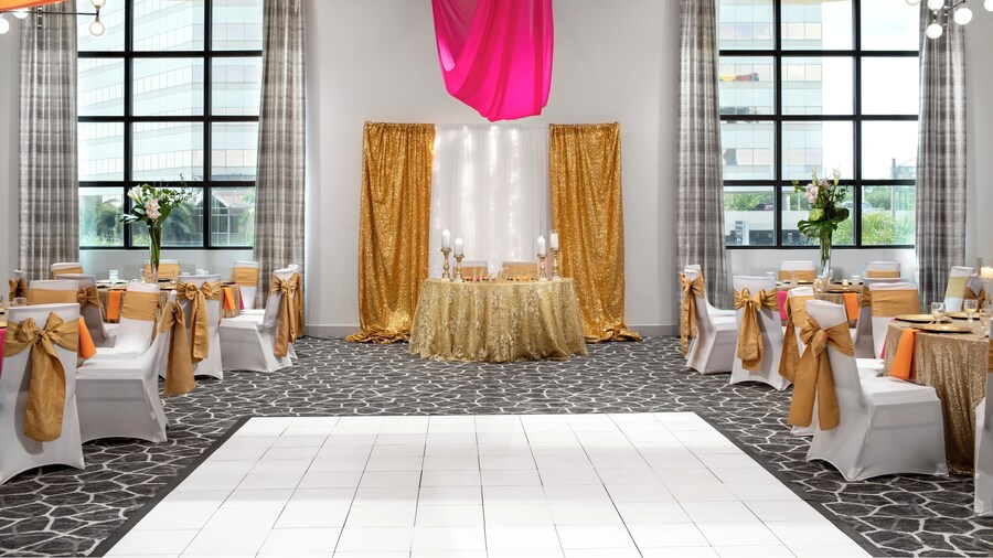 Embassy Suites by Hilton Tampa Airport Westshore