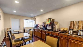 Free daily continental breakfast