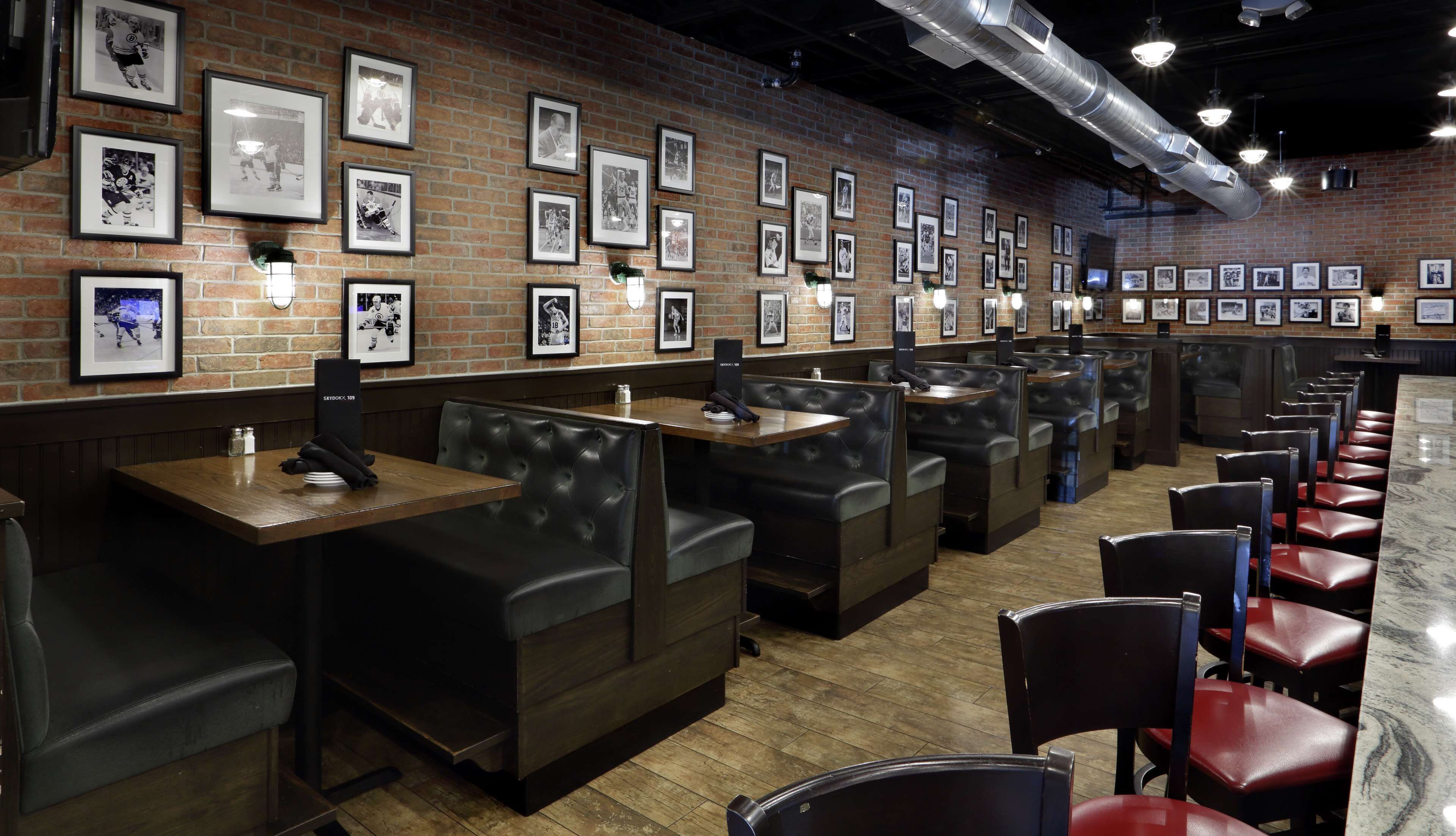 dinner and brunch served, american cuisine