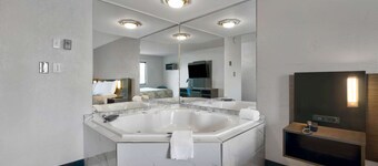 Motel 6 Oak Creek, WI