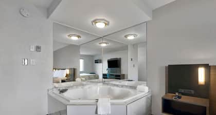 Motel 6 Oak Creek, WI