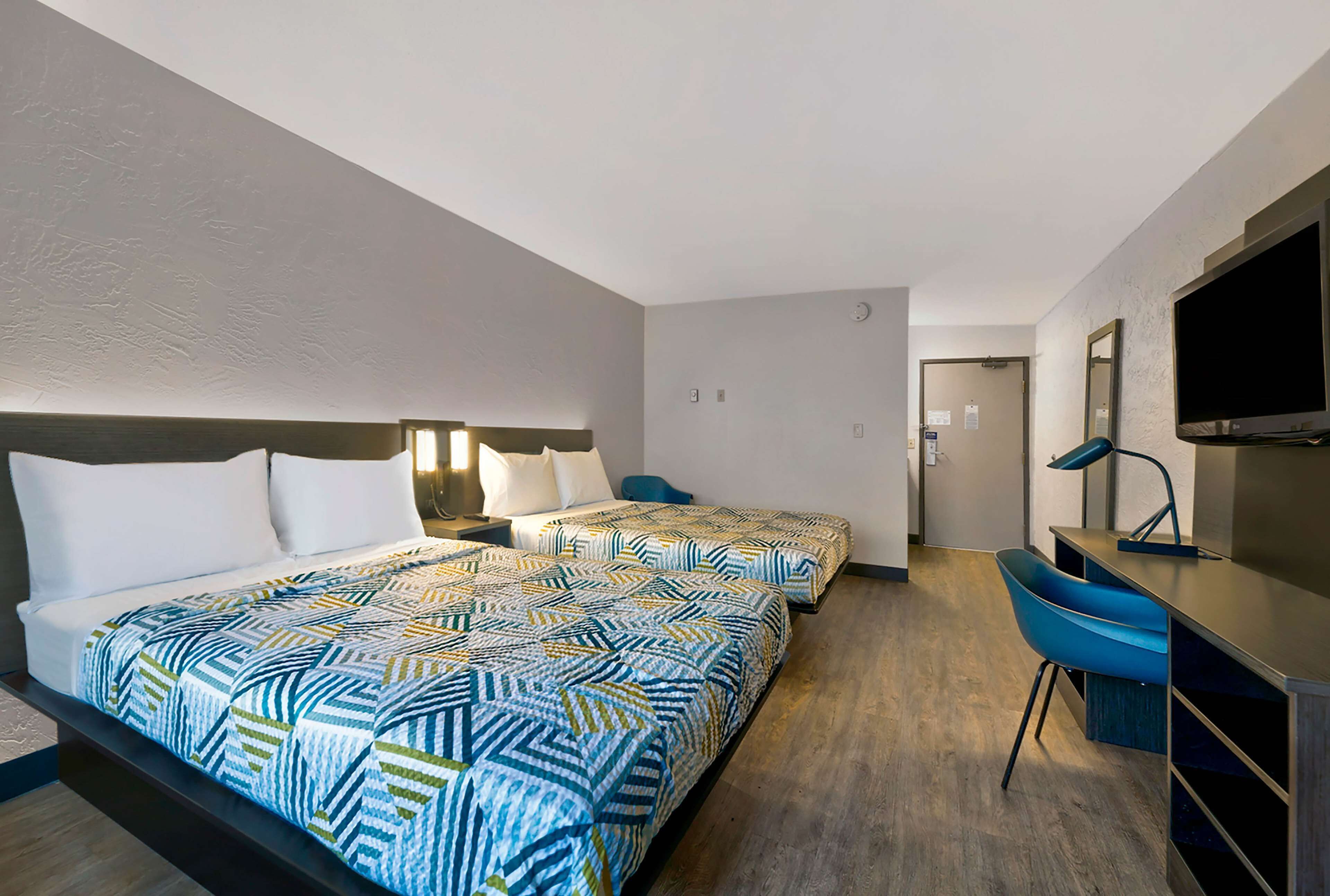 Verdunkelungsvorhänge, kostenloses WLAN, Bettwäsche