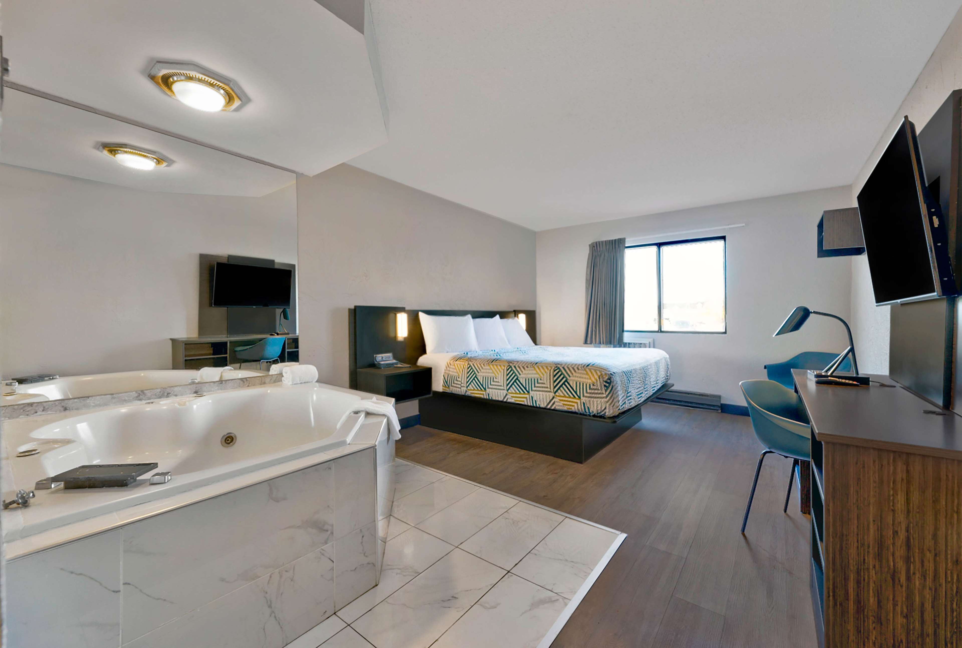 Verdunkelungsvorhänge, kostenloses WLAN, Bettwäsche