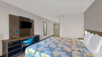 Blackout drapes, free WiFi, bed sheets