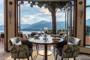 2 ristoranti, aperti a cena