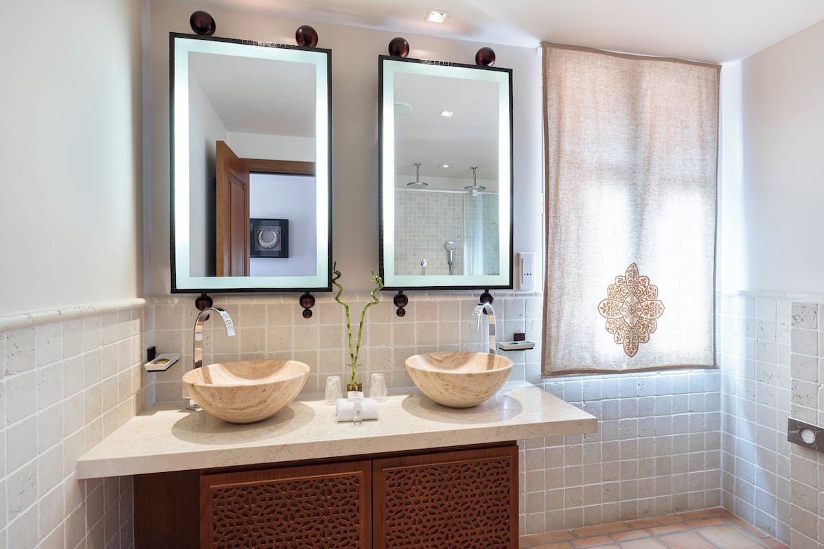 Suite, 1 King Bed, Terrace, Sea View (Hillside) | Room amenity