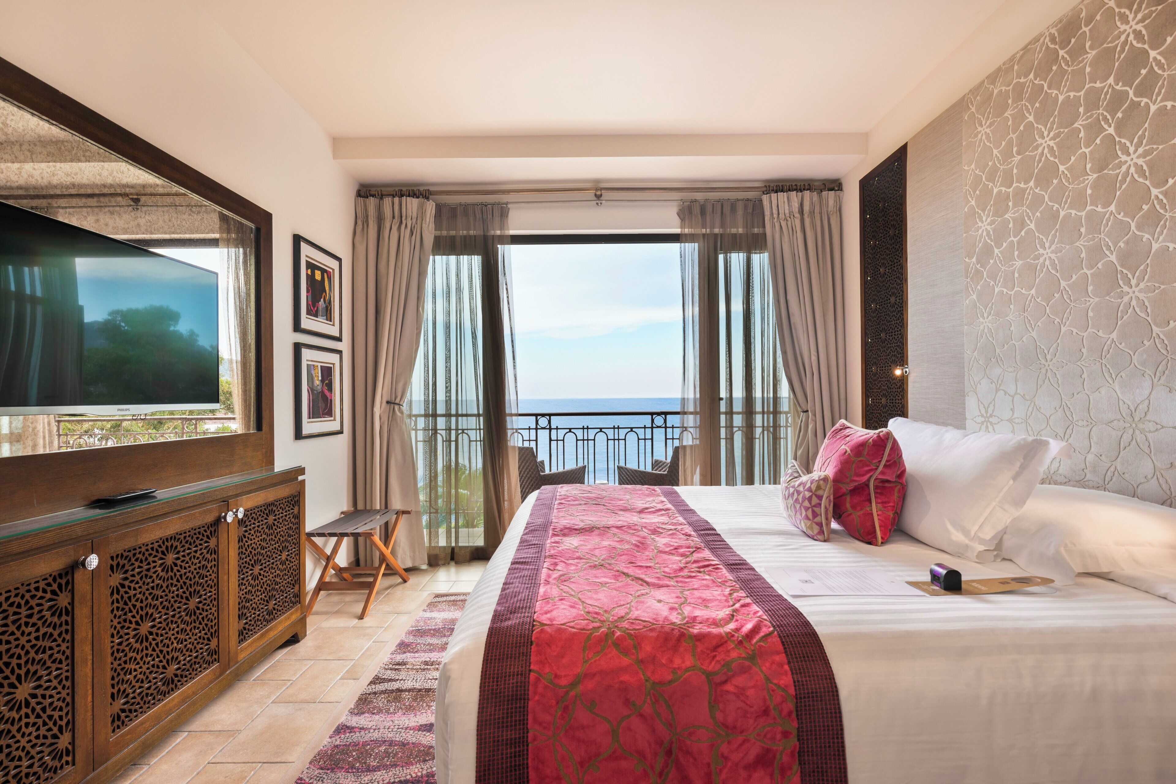 Peralatan tempat tidur premium, item bar mini percuma 