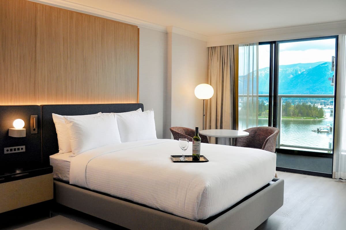 Room, 1 King Bed, Harbour View (New)