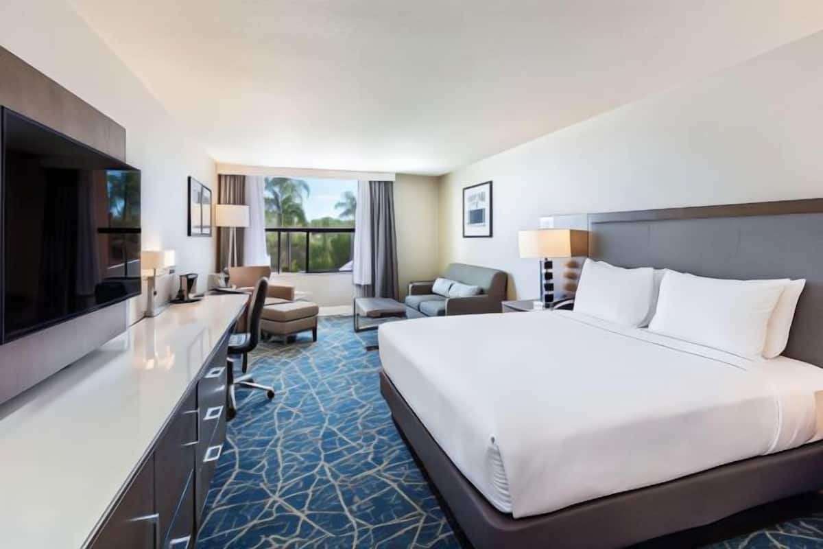 Premium bedding, pillowtop beds, in-room safe, desk