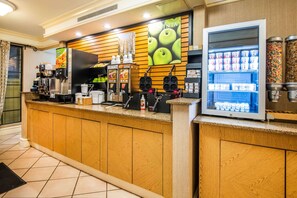 Desayuno de autoservicio incluido todos los días 