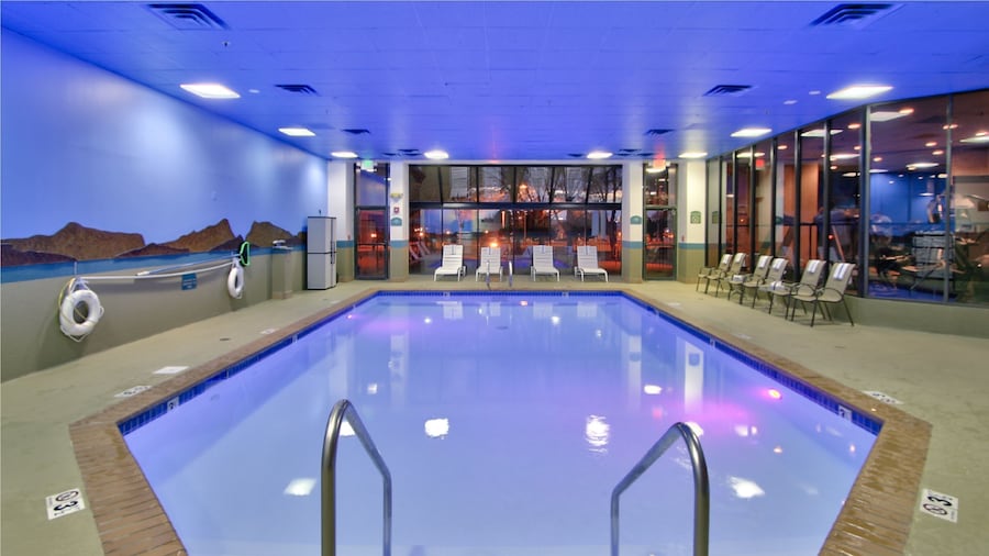 Ramada Plaza by Wyndham Albuquerque Midtown