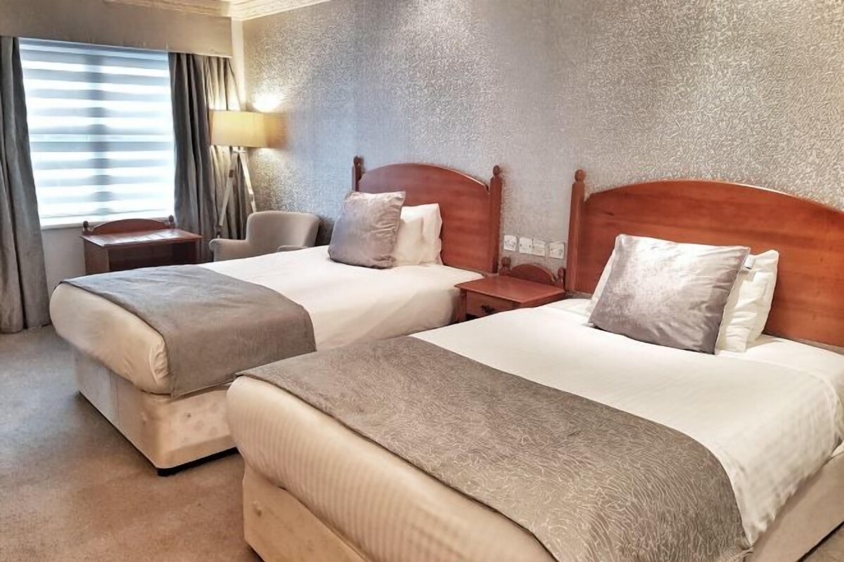 In-room safe, desk, iron/ironing board, WiFi (free)
