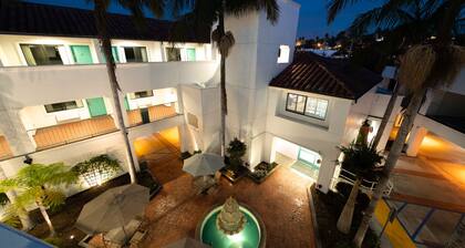 Casablanca Inn