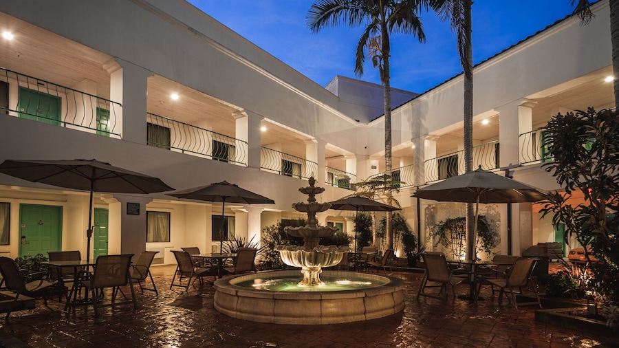 Casablanca Inn